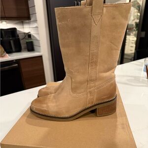 Steve Madden Winny Boot Size 7.5